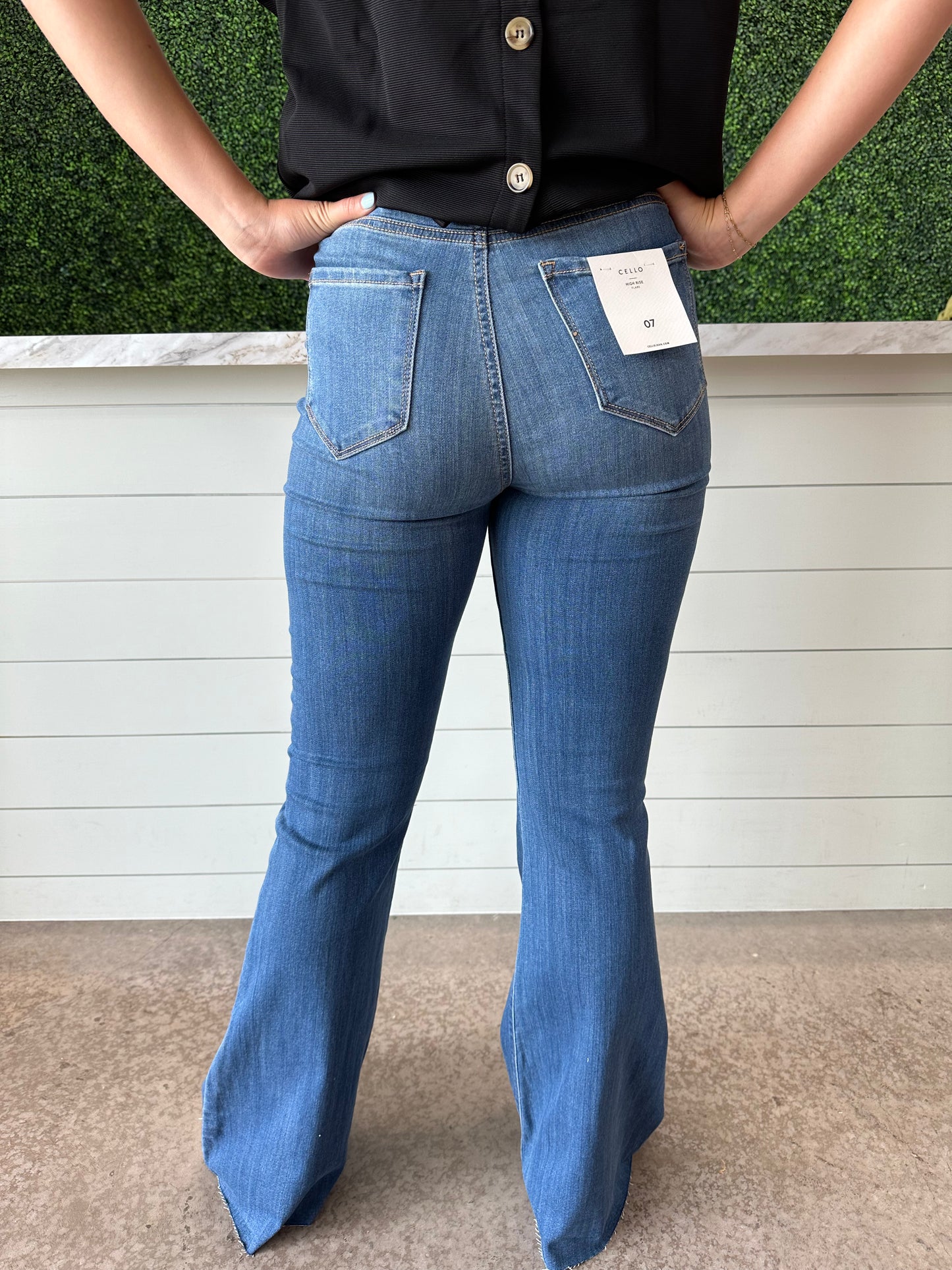 Highrise Super Flare Medium Denim