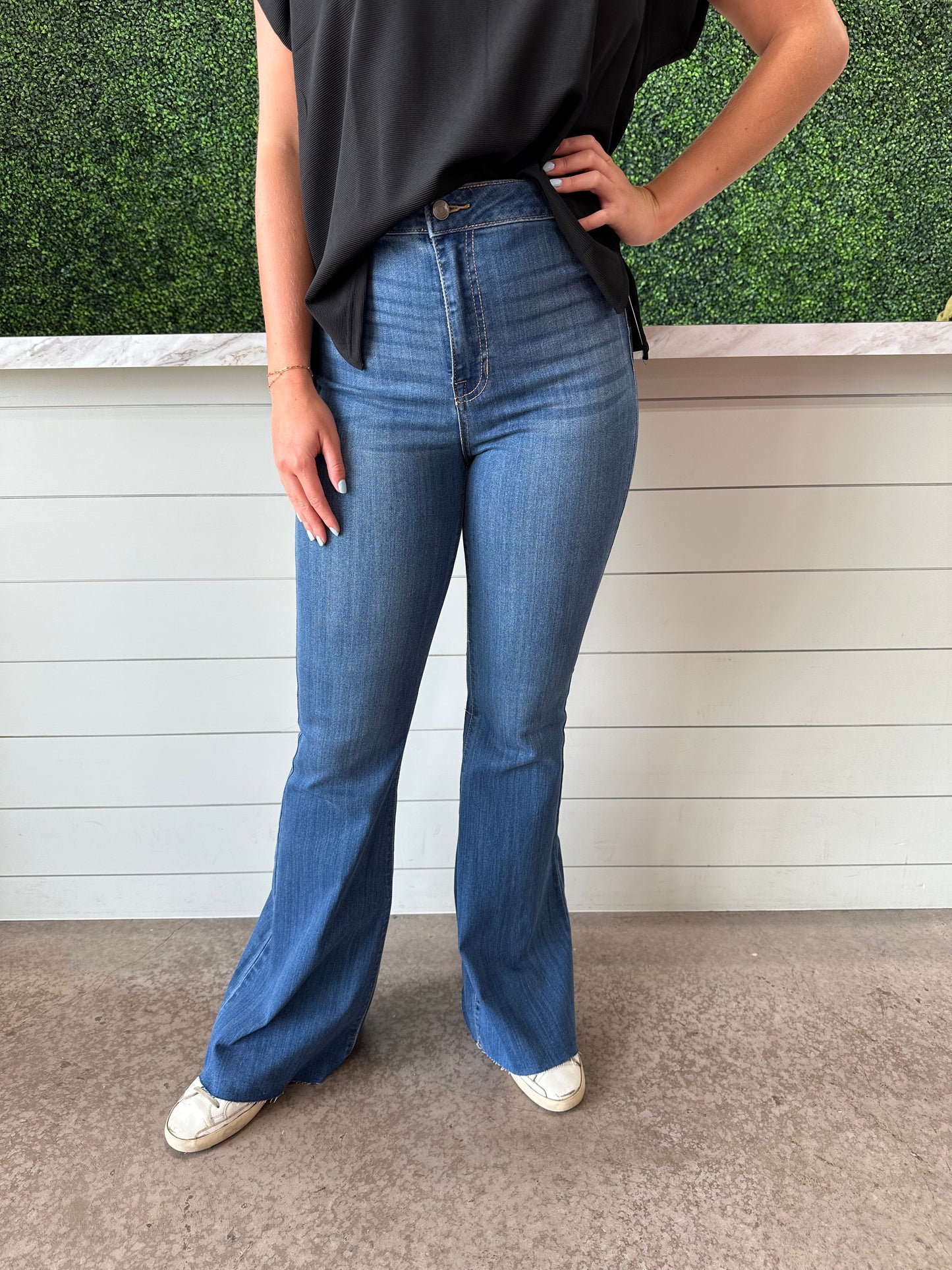 Highrise Super Flare Medium Denim