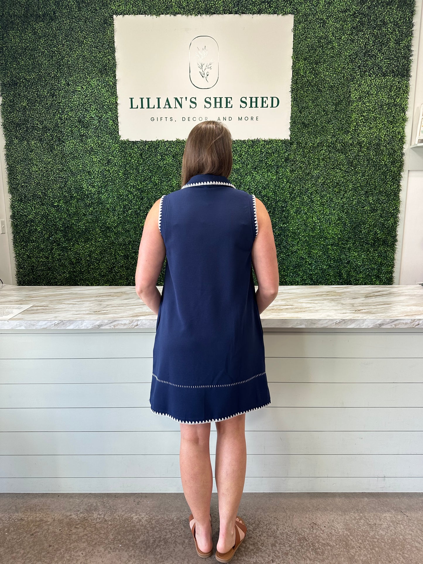 Solid Sleeveless Stiched Detail